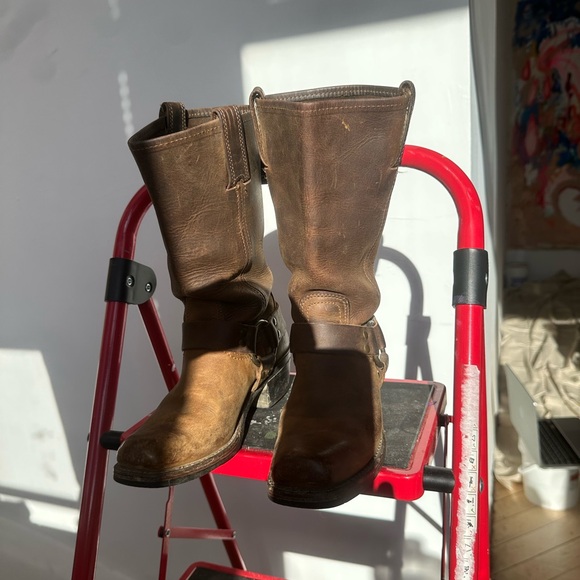 Frye Brown Cowboy & Western Boots with Leather Material and Decorative Strap - Picture 6 of 7